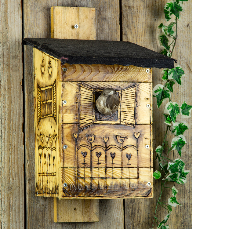 image birdhouse wood engraving wood burner