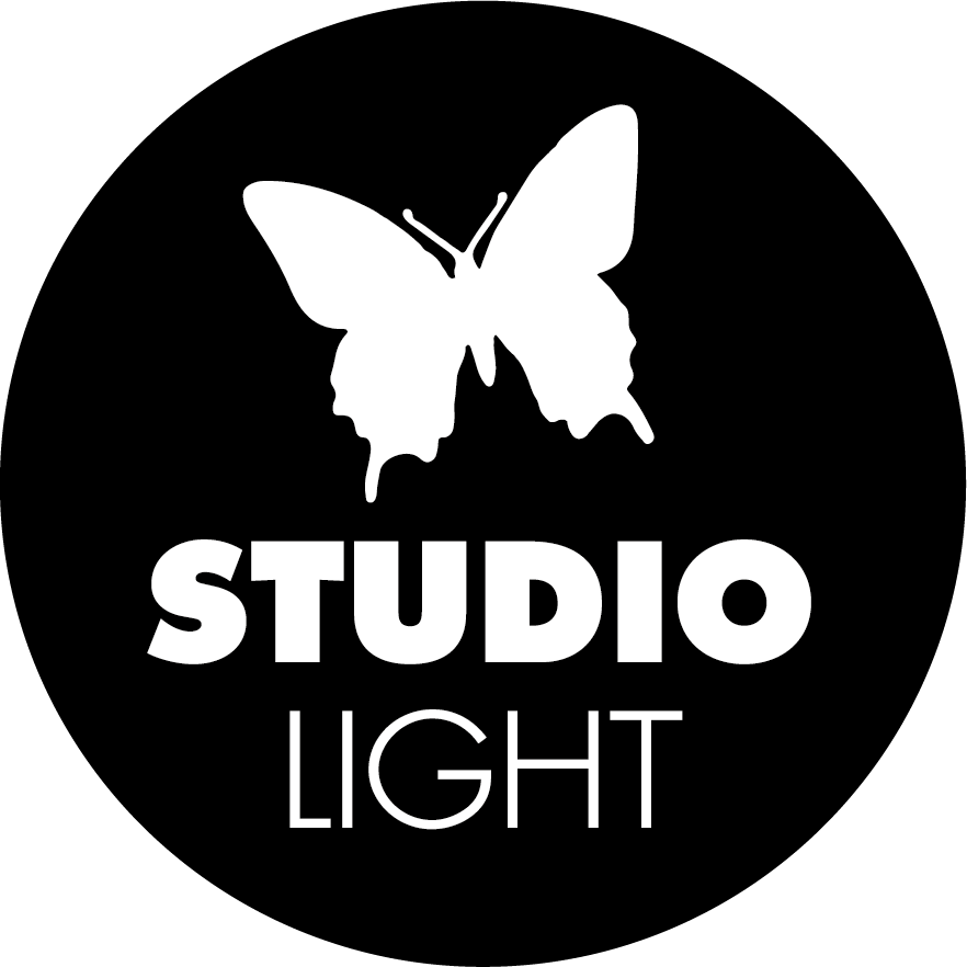 logo studio light